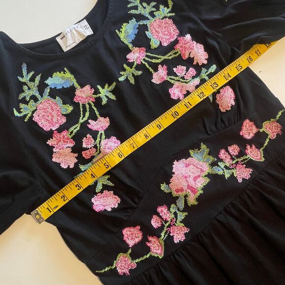 ASOS Design Embroidered Dress Womens Size 6 Black Knit Floral LBD Mini Boho - Picture 9 of 12